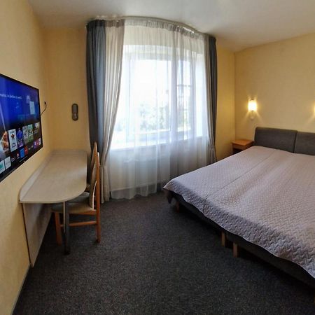 Hotel Linda Liepāja Esterno foto