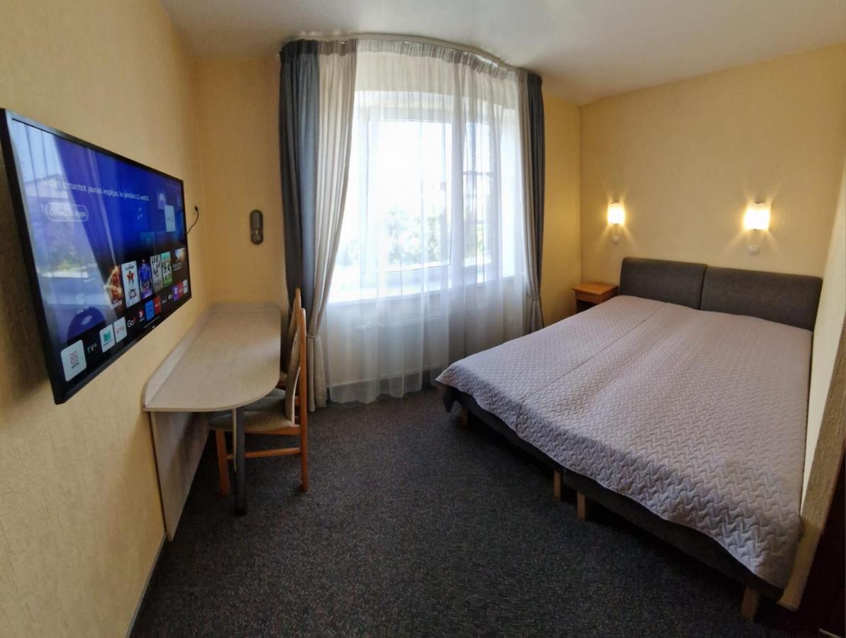 Hotel Linda Liepāja Esterno foto