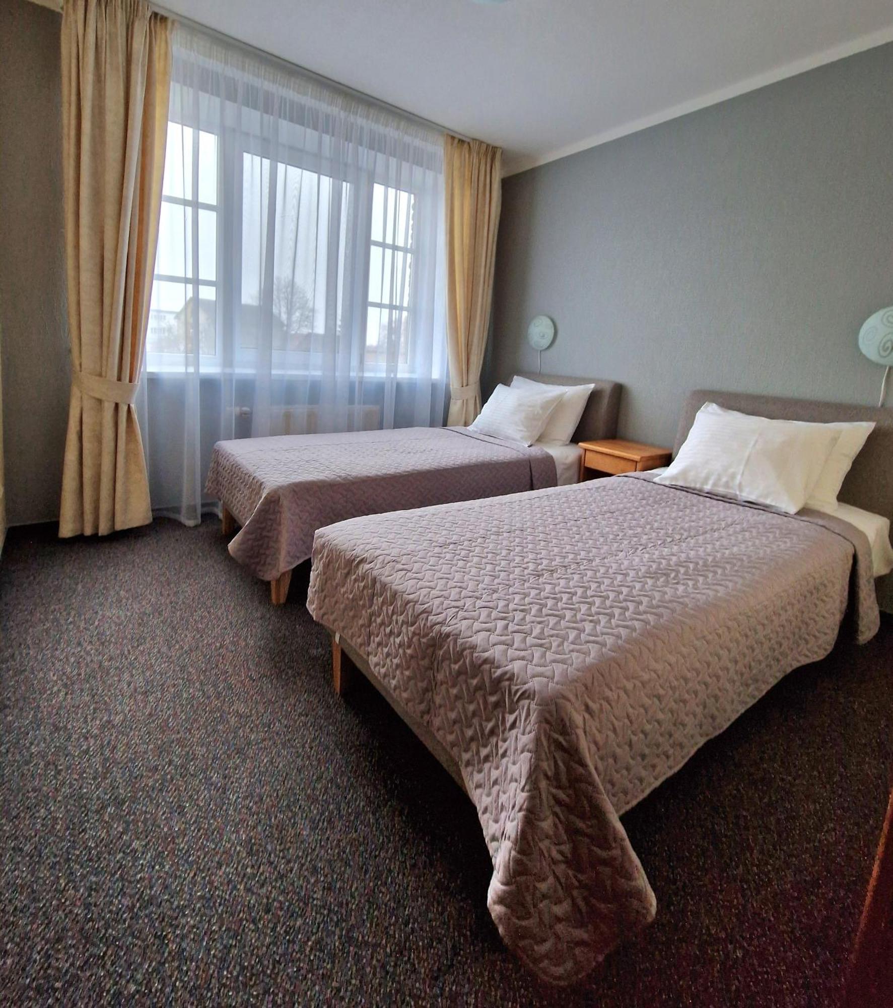 Hotel Linda Liepāja Esterno foto