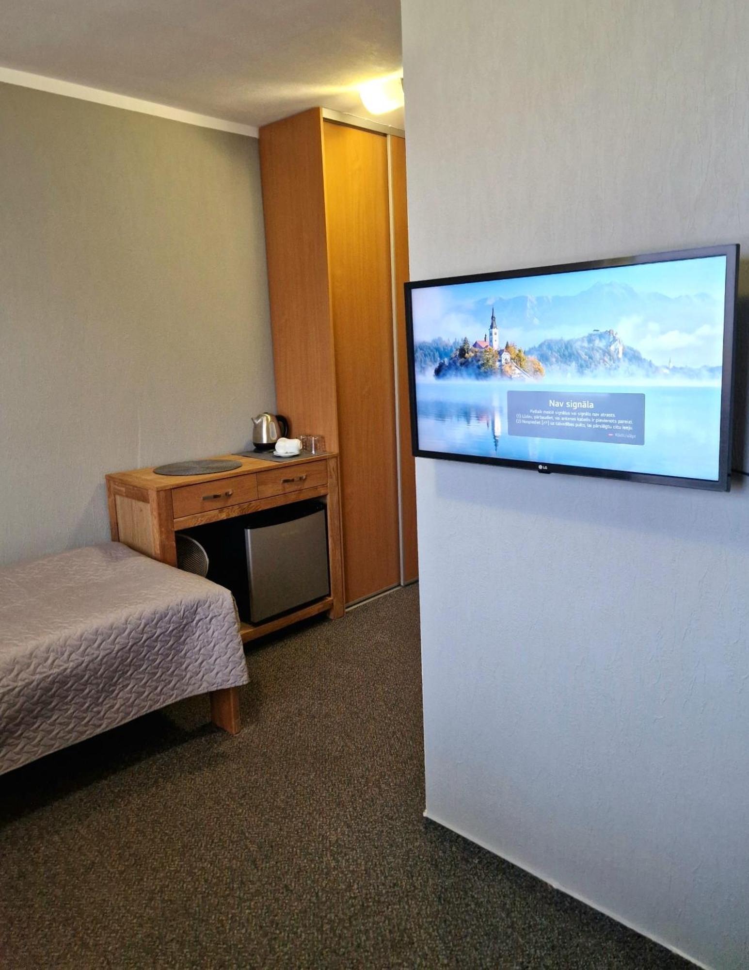Hotel Linda Liepāja Esterno foto